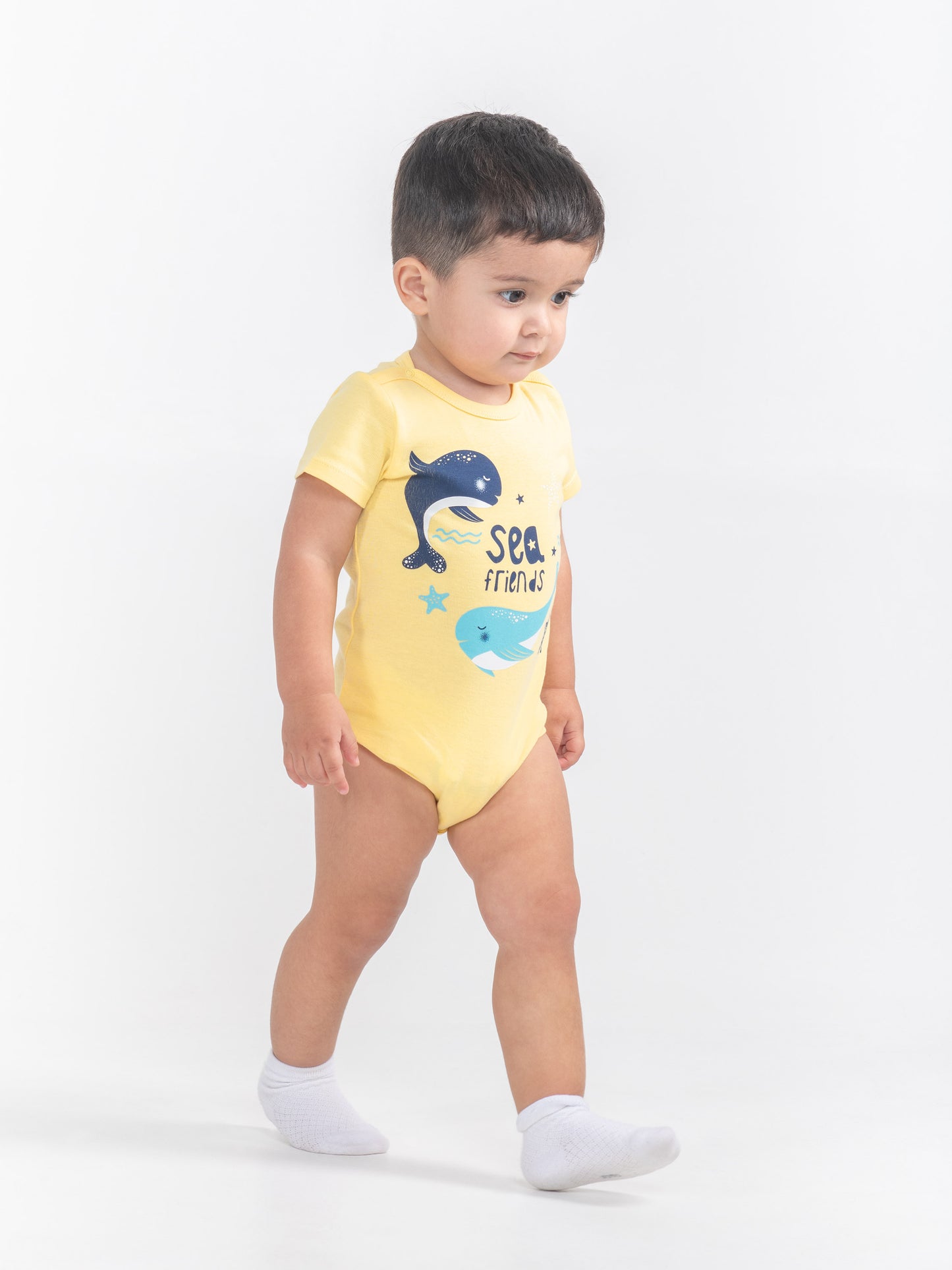 CWNB 40026-30-289 - Cherubino newborn baby boys yellow bodysuit with sea friends print - model1
