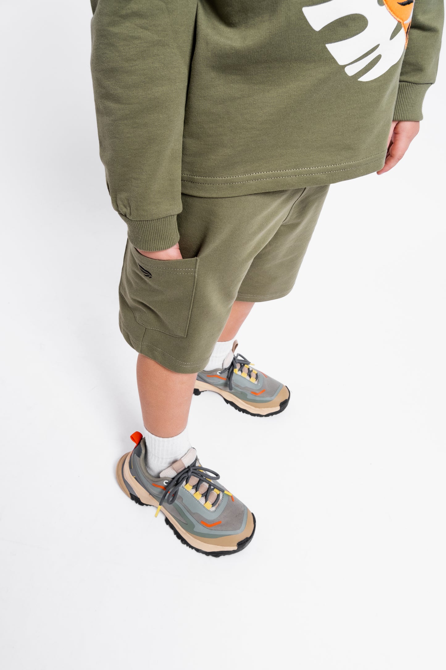 Solid Cargo Pocket Shorts with Drawstring Waistband - Olive