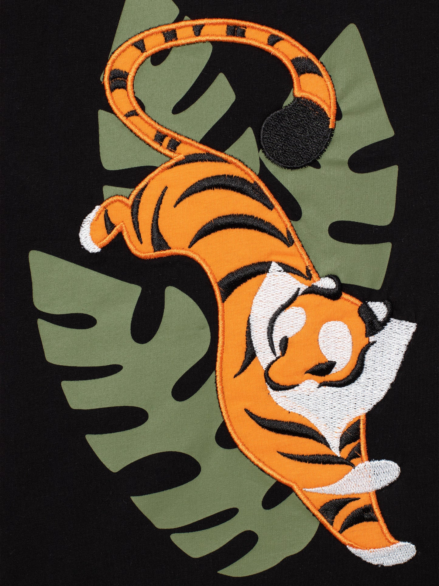 Short Sleeve T-Shirt with (Jumping Tiger) Applique Emboidery - Black